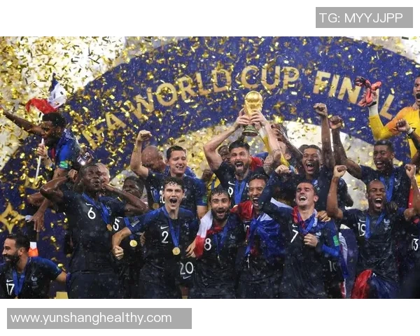 世界杯期间足球明星齐聚一堂共同观看精彩赛事的盛况回顾 世界杯期间足球明星齐聚一堂共同观看精彩赛事的盛况回顾