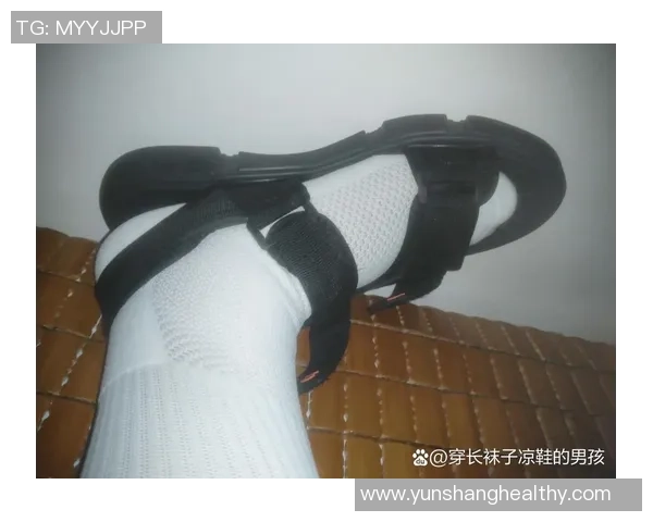 丝袜足球：在激情与优雅中展现运动的魅力与风采