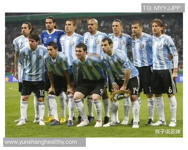 足球合照中的球星风采与荣耀瞬间展现球迷心中的传奇记忆