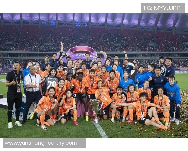 西安主场足球盛宴激情四溢球迷齐聚共庆足球文化的魅力与荣耀 西安主场足球盛宴激情四溢球迷齐聚共庆足球文化的魅力与荣耀