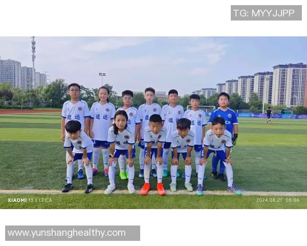 缓解足球腿酸的有效方法与训练技巧分享